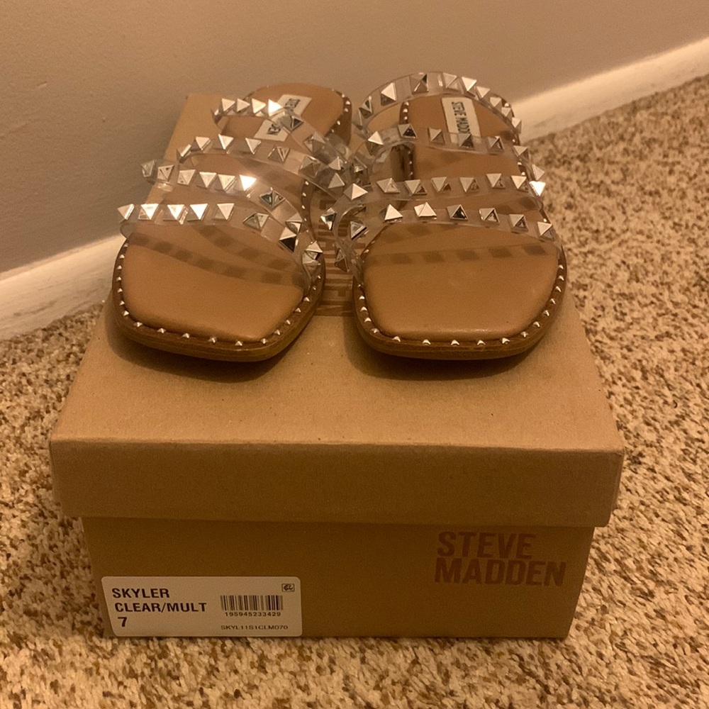 Steven Madden Slyler Clear studded sandals size 7